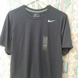 Nike Dri-Fit medium black t-shirt